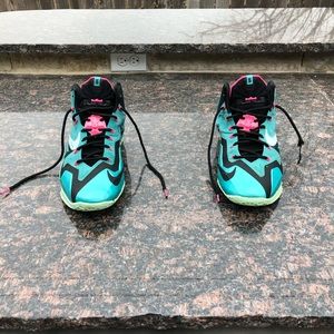 Lebron 11 south beach size 13